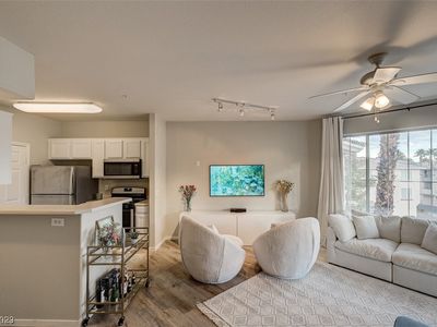 7115 S Durango Dr Unit 304, Las Vegas, NV, 89113