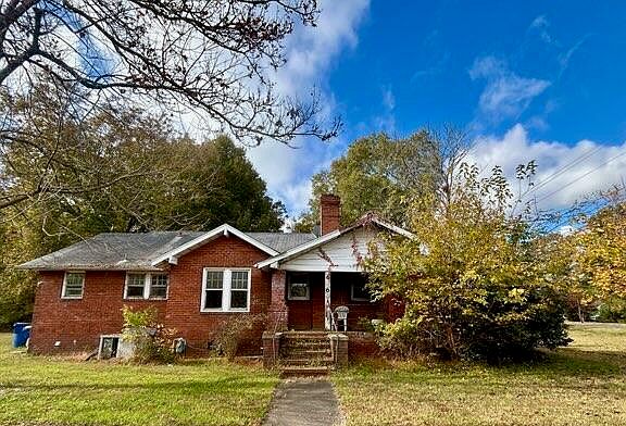 2nd image of 626 W Harden St