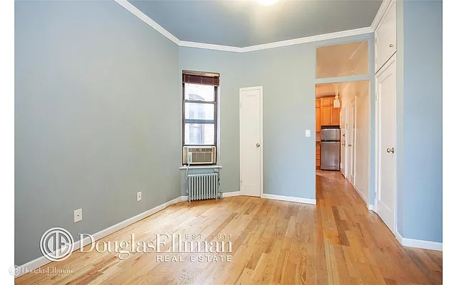 Rented by Douglas Elliman | media 17