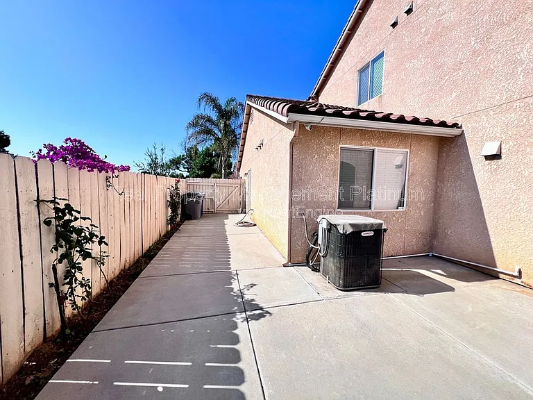 5460 W Ashcroft Ave — Photo 15