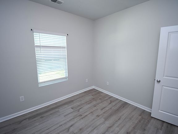5th image of 346 High Falls Dr