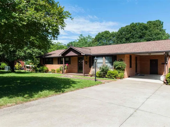 686 California Ave, Spartanburg, SC 29303