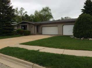 900 Regent Ct, Petoskey, MI 49770