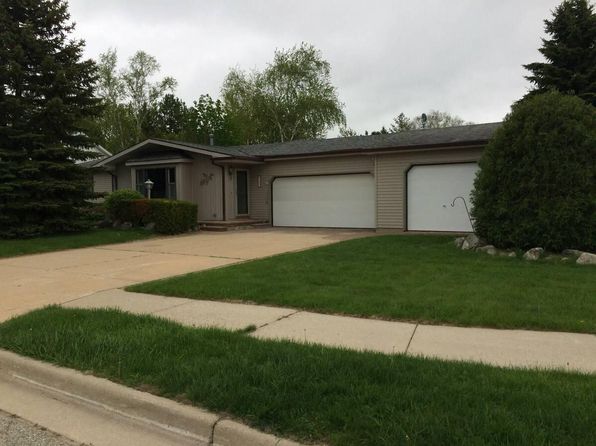 900 Regent Ct