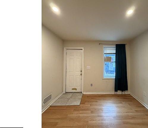3rd image of 1609 Lemmon St
