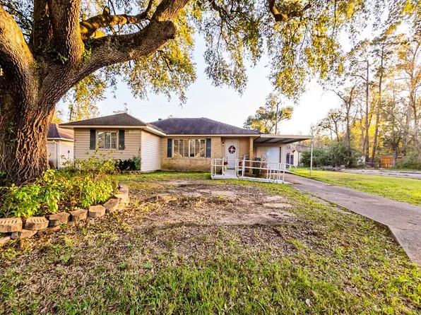 2207 McKee Dr, Orange, TX 77630