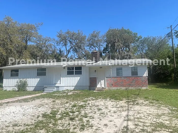 703 Gotts Rd — Photo 1