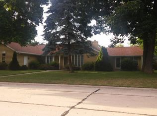 3535 Bay Highlands Cir, Green Bay, WI 54311