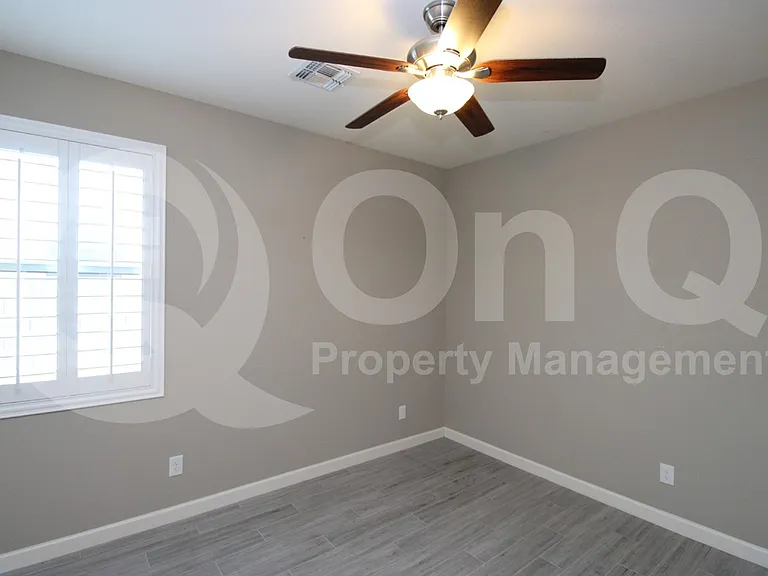 7562 W Tierra Buena Ln — Photo 15