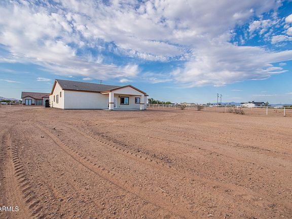 4th image of 37019 W WHITTON Avenue