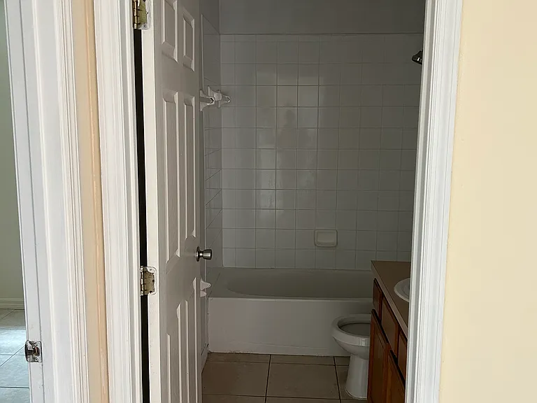 612 Bluebill Ln #B — Photo 13