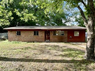 560 Purl Adams Ave, Crestview, FL, 32539