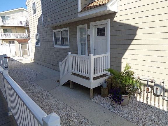 4th image of 22 76th St E #A