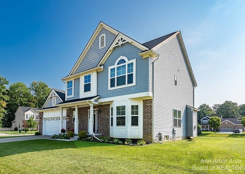1st image of 878 Bradford Dr