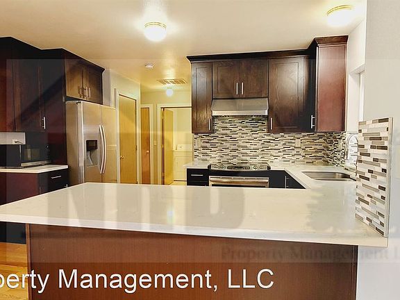 5th image of 1309 S 92nd St