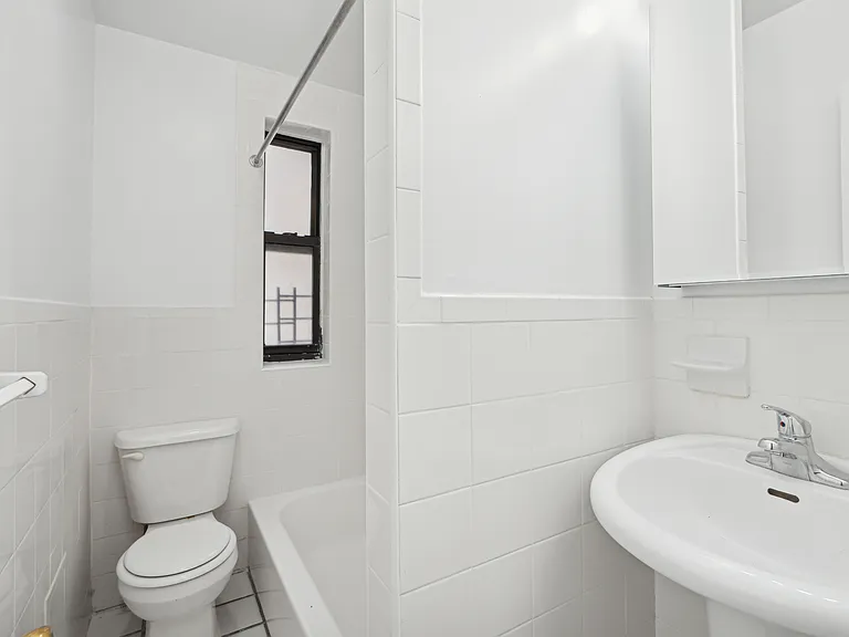 2175 Cedar Ave #7F — Photo 6