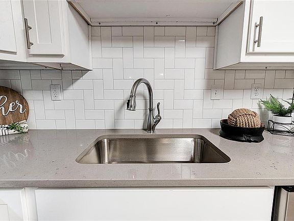 3rd image of 3502 Indianbrook Dr