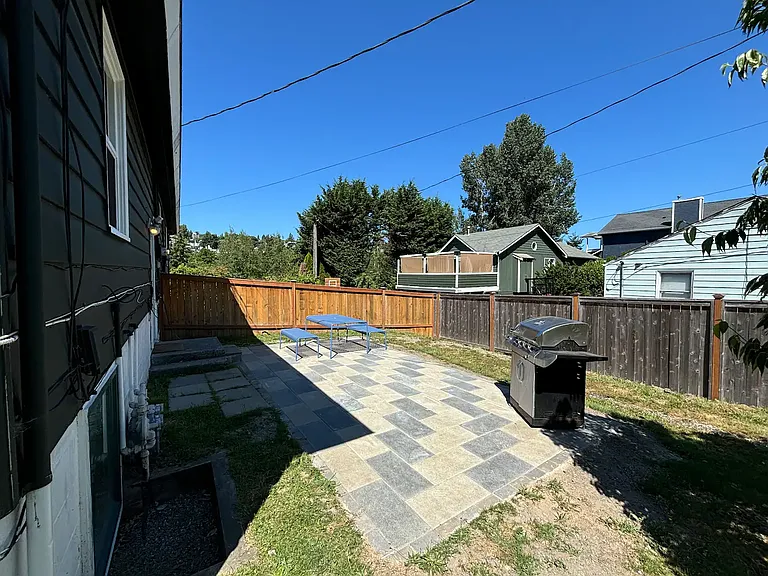 3018 E Denny Way — Photo 29