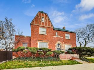 7356 S Bennett Ave, Chicago, IL 60649