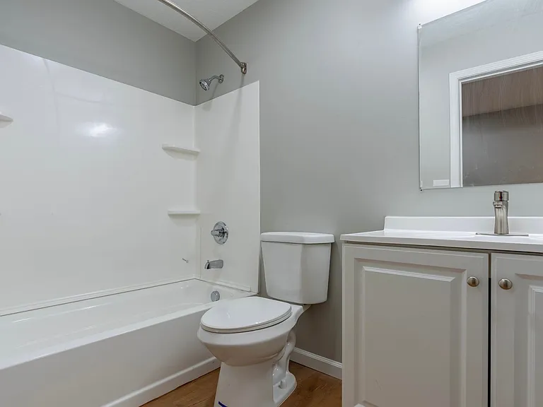University Commons Apartments — Photo 9