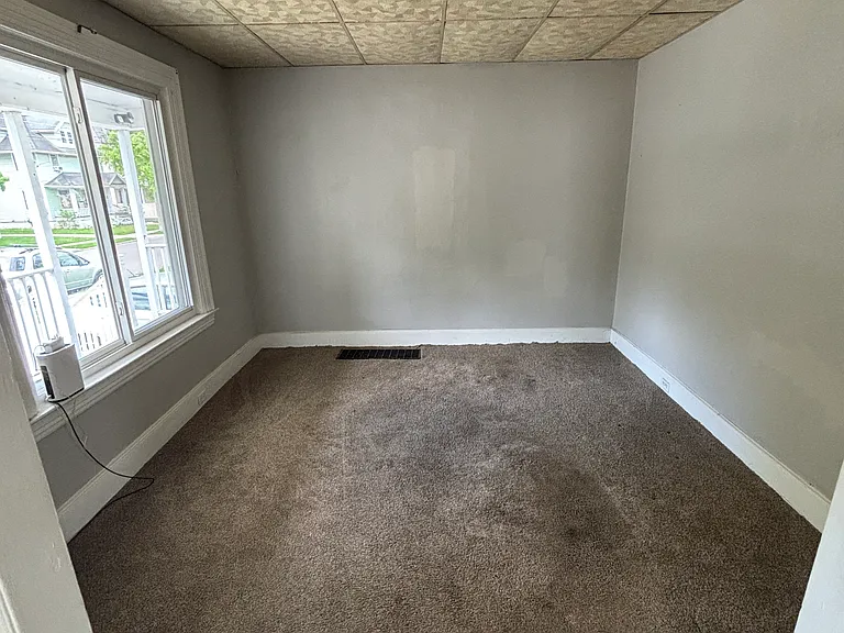 4 Highland Ave #1 — Photo 3