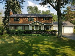 694 Maple Dr, Webster, NY 14580