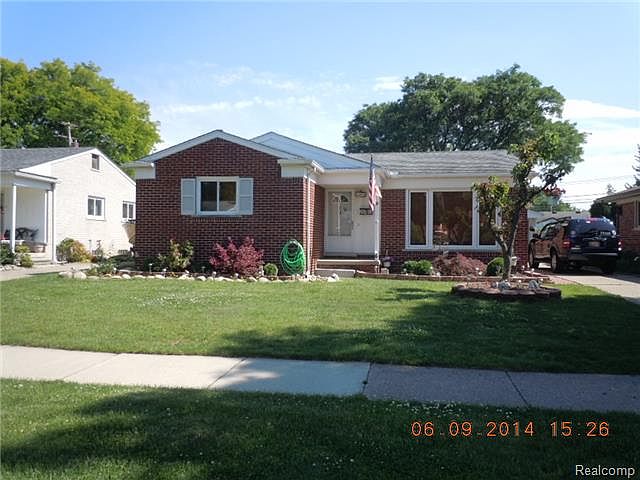 1st image of 26853 Clairview Dr