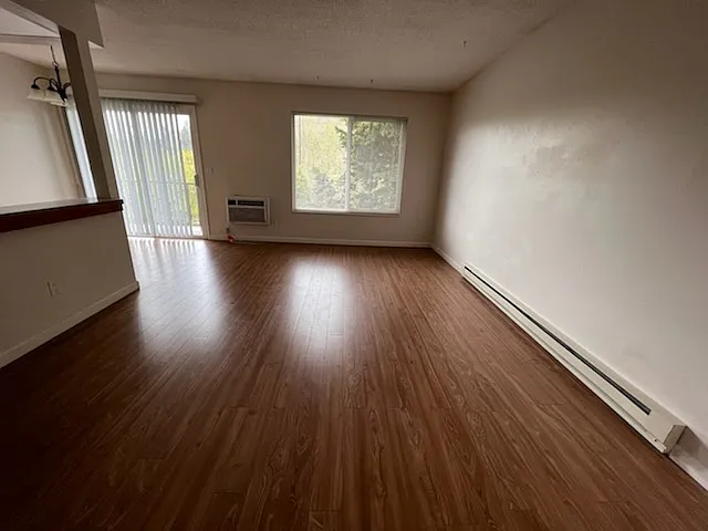200 SW Florence Ave — Photo 4
