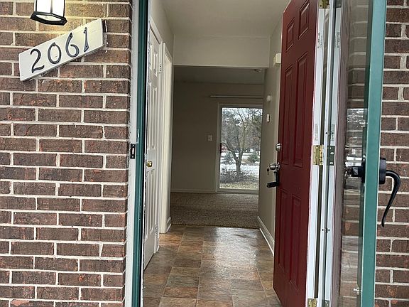 5th image of 2061 W Franklin Dr #39