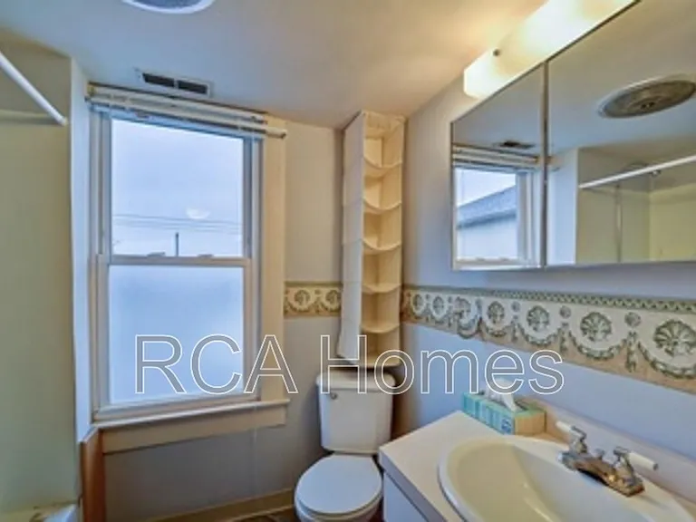 2912.5 Shelby St — Photo 7
