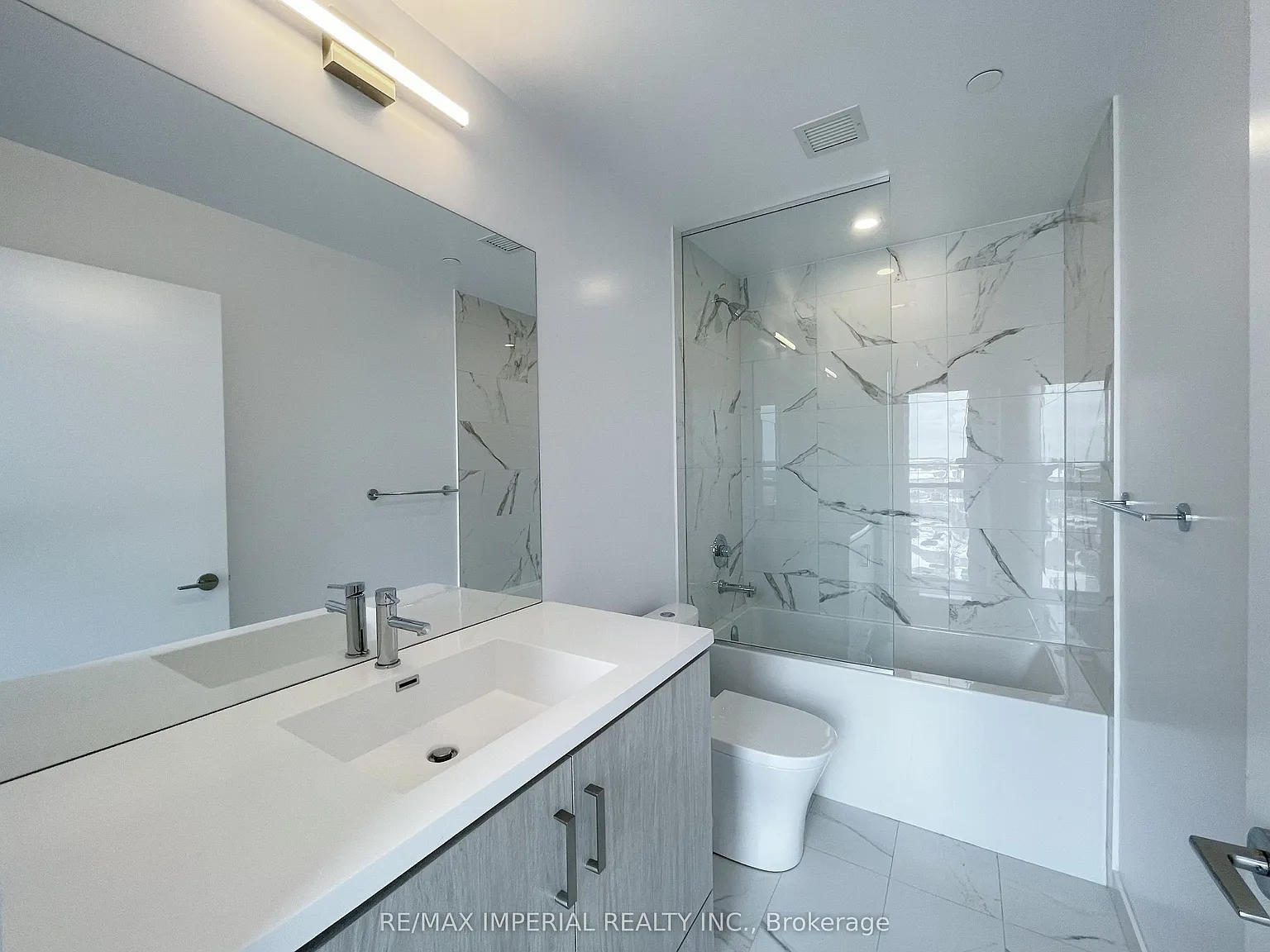 2 bed, $2,600 — Photo 4
