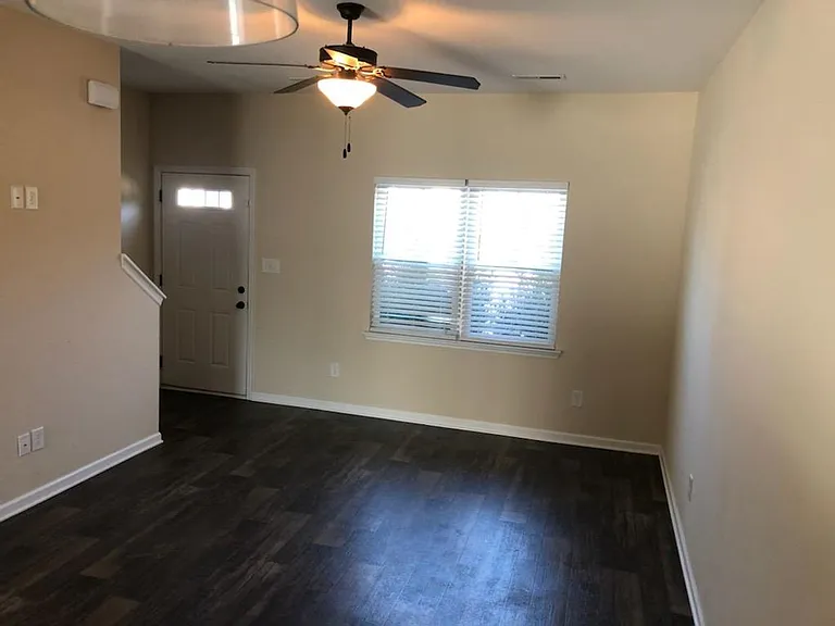 105 Justice Farm Dr — Photo 5
