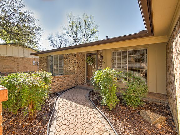 3rd image of 1804 Galahad Ln