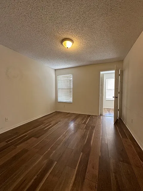 4630 Commander Drive - 1034 — Photo 3