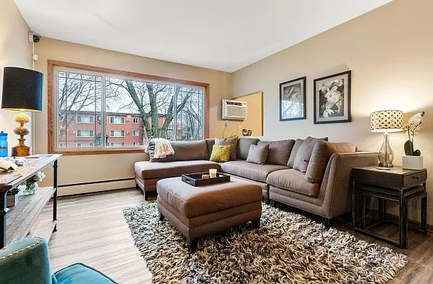 Granite City Apartments — Photo 2