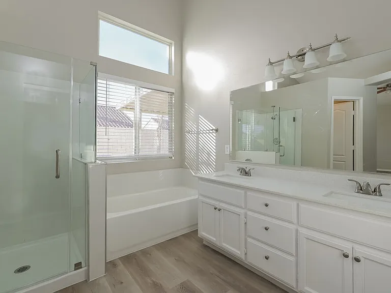 682 Covina Dr — Photo 13