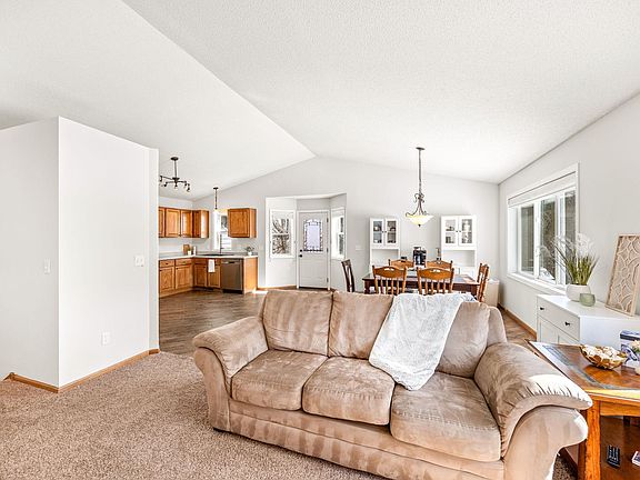 2nd image of 600 Ironwood Ave NE