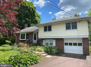 522 W Cherry Rd, Quakertown, PA 18951