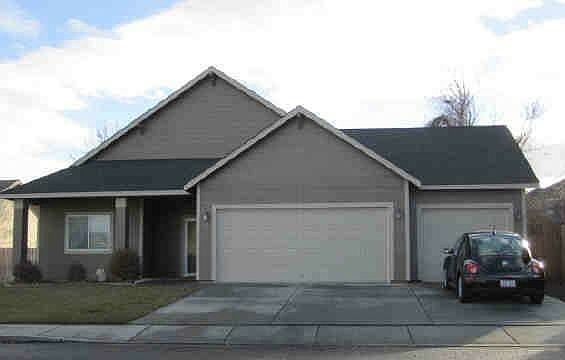 1st image of 411 Tieton St