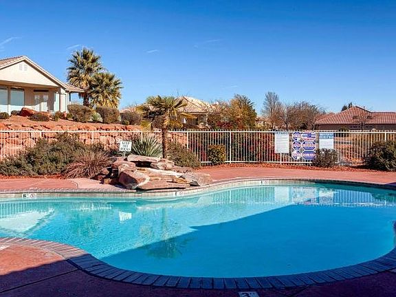 Outdoor Community Pool