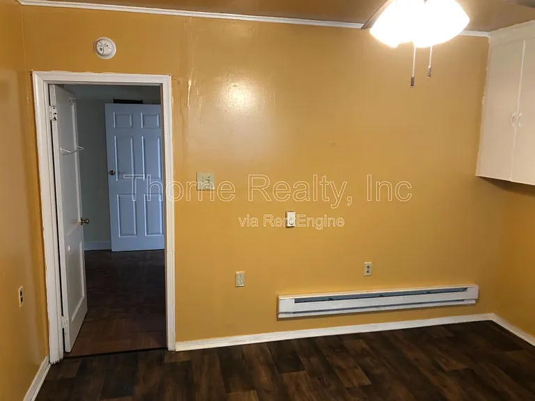 517 NE Main St — Photo 4