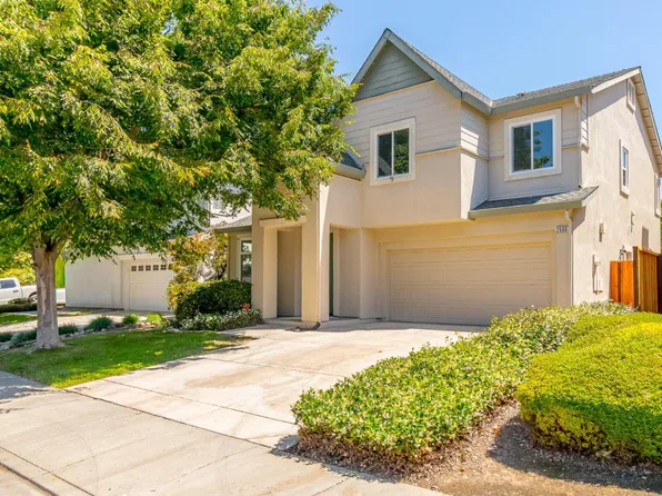 2500 Almanor Dr, Tracy, CA 95304