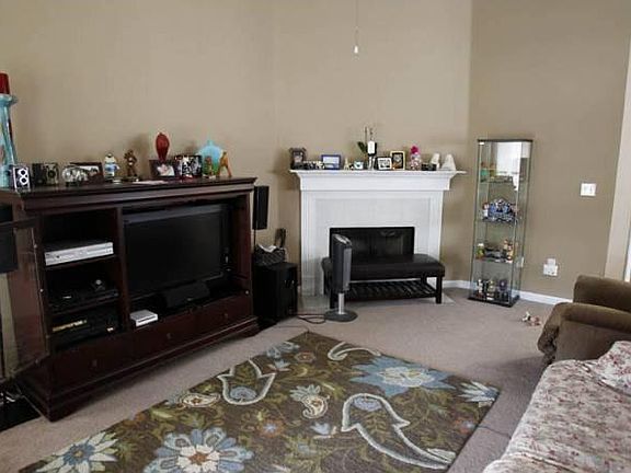 2nd image of 1066 Island Pl E