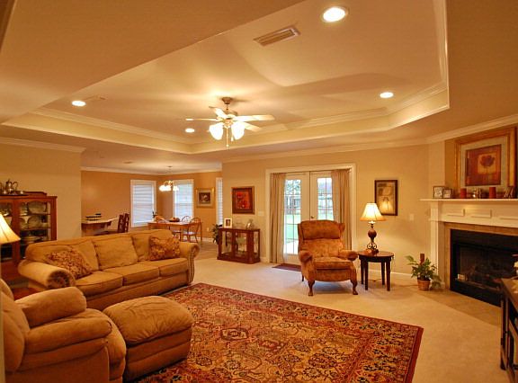 2nd image of 245 Windsor Garden Dr