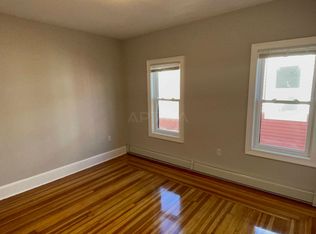 2 Aberdeen Rd #3, Somerville, MA 02144