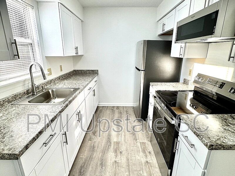 1st image of 700 Simpson Rd APT 9-D