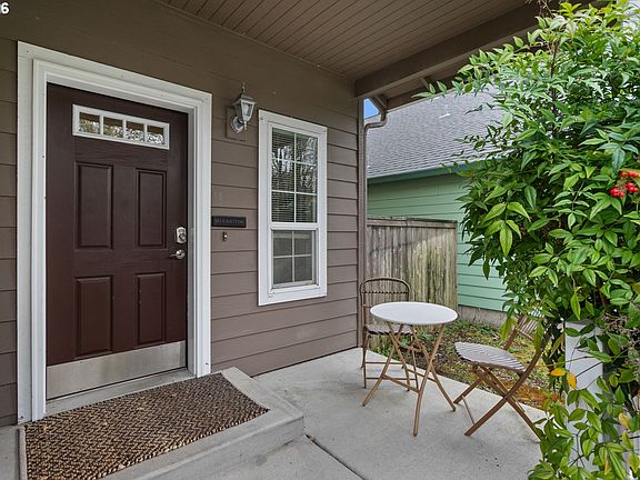 5th image of 4019 NE 165th Pl