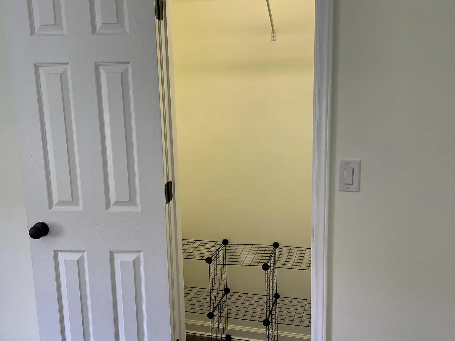 4 bed, 3.0 bath, 1827 sqft, $845 — Photo 2