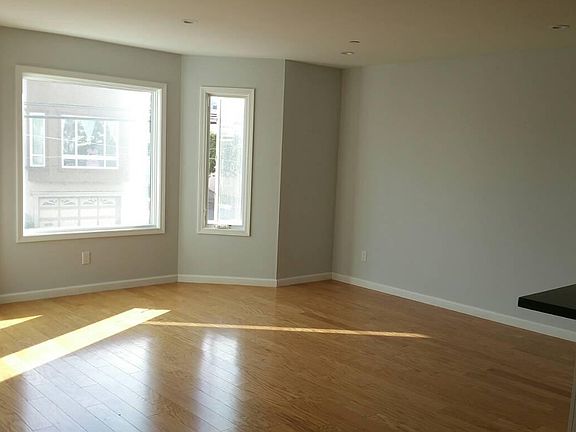 2nd image of 194 Sweeny St Unit 3