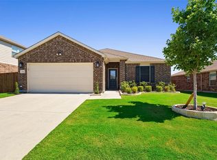 1708 Vernon Dr, Aubrey, TX 76227